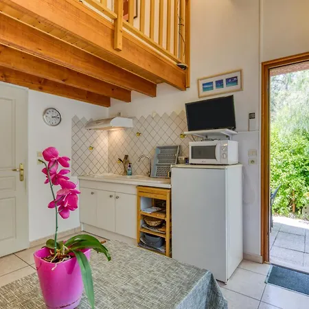 Desiree - D'hote Bed & Breakfast *